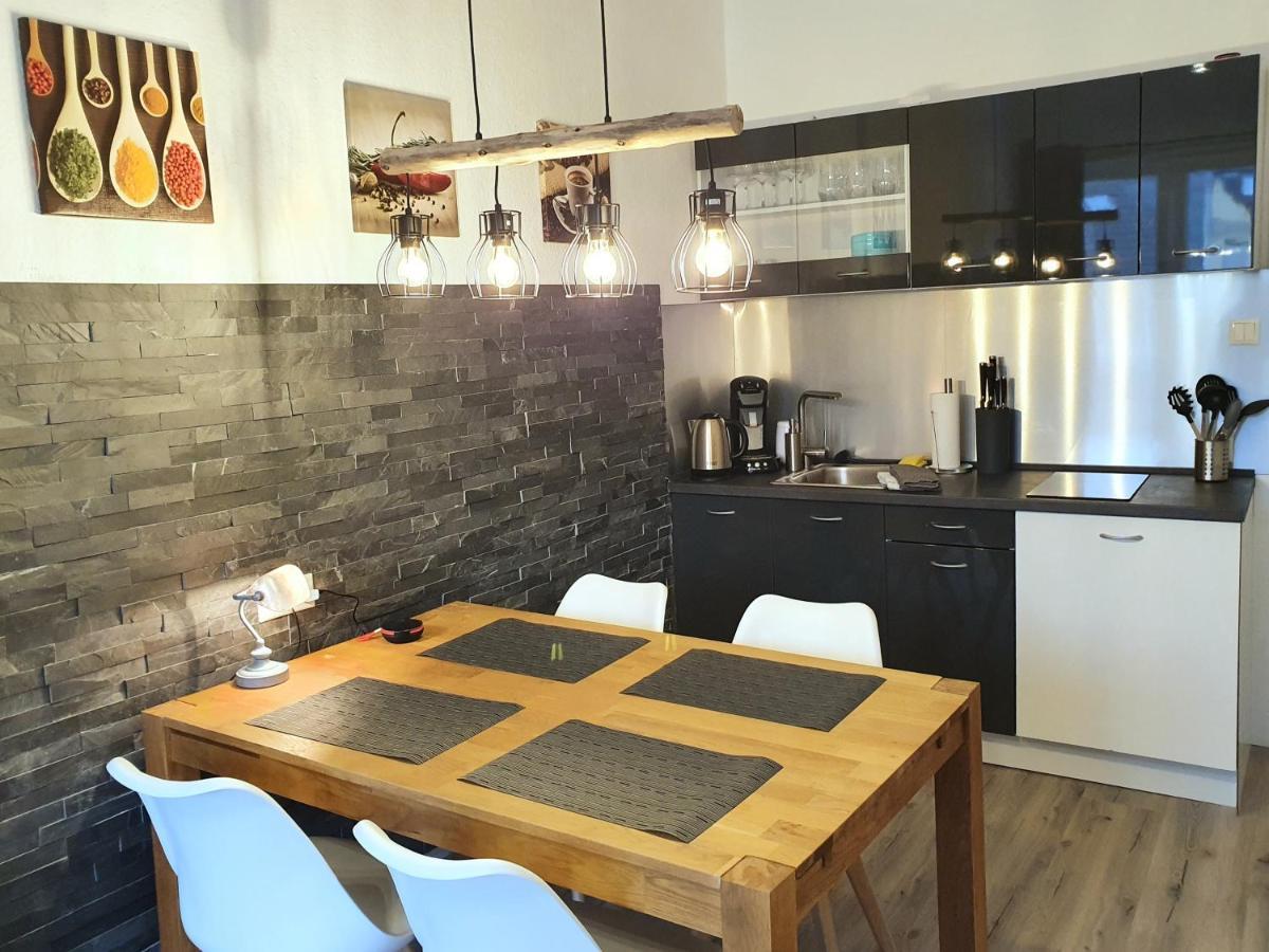Moderne Wohlfuehloase Zentral In Seenaehe - Pillow Menu, 2 Stk 55" Smart Tvs, Netflix, Disneyplus Uvm Wetter  Eksteriør billede