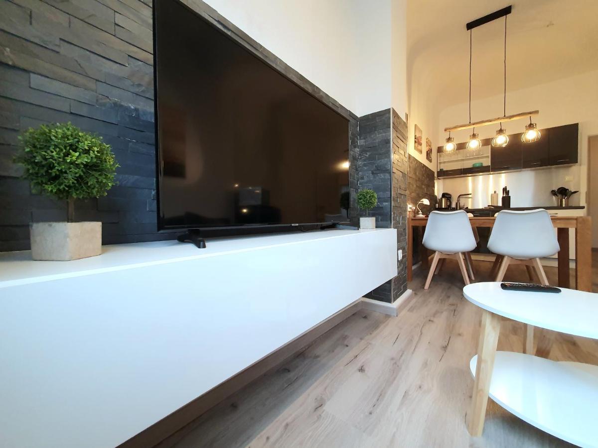 Moderne Wohlfuehloase Zentral In Seenaehe - Pillow Menu, 2 Stk 55" Smart Tvs, Netflix, Disneyplus Uvm Wetter  Eksteriør billede